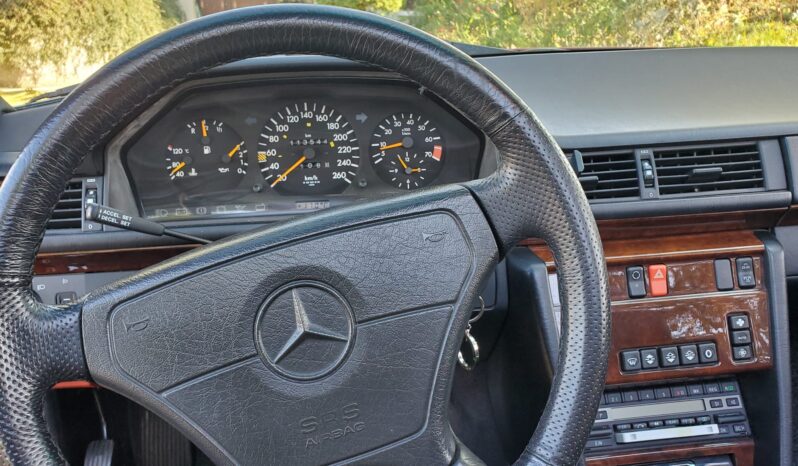 1993 Mercedes-Benz 320 CE complet