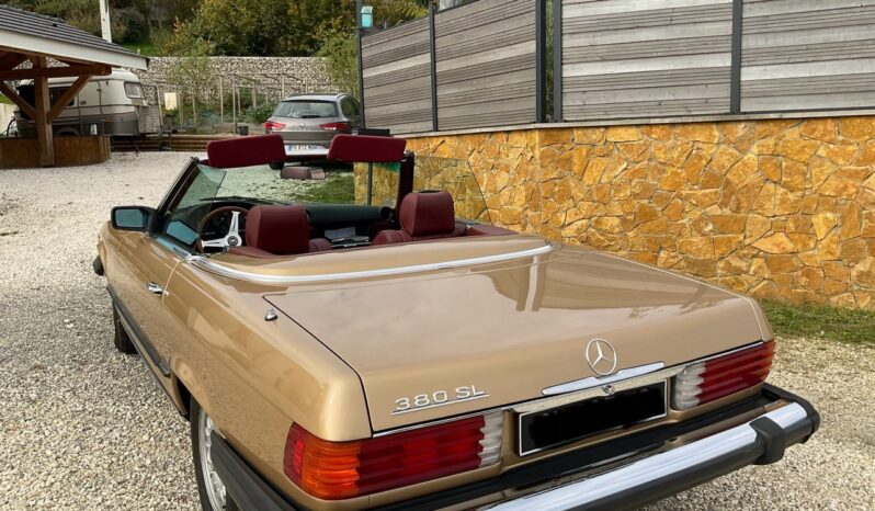 1984 Mercedes-Benz 107 complet