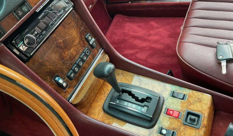 1984 Mercedes-Benz 107 complet