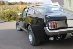 1965 Ford Mustang fastback complet