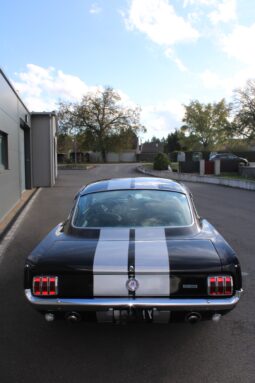 1965 Ford Mustang fastback complet