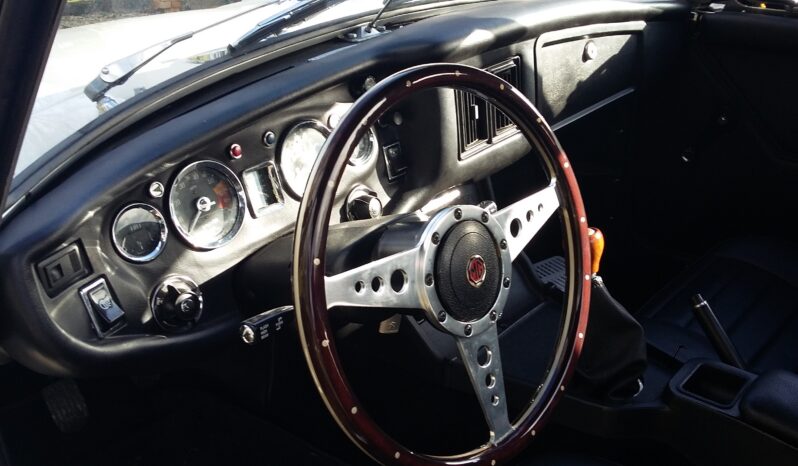 1973 Mg B complet