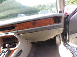 1990 Jaguar XJ 40 complet