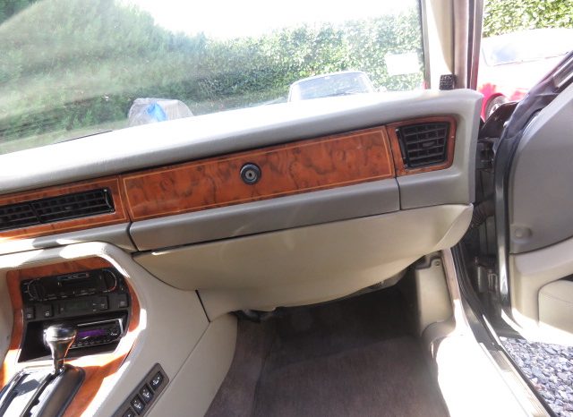 1990 Jaguar XJ 40 complet