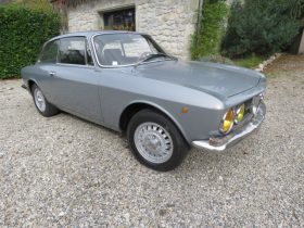 1969 Alfa Romeo 1750 coupe bertone