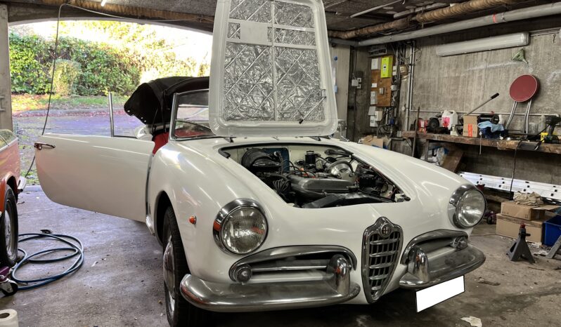 1960 Alfa Romeo Giulietta Spider full