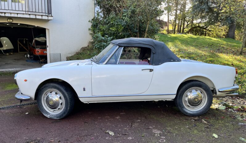 1960 Alfa Romeo Giulietta Spider full