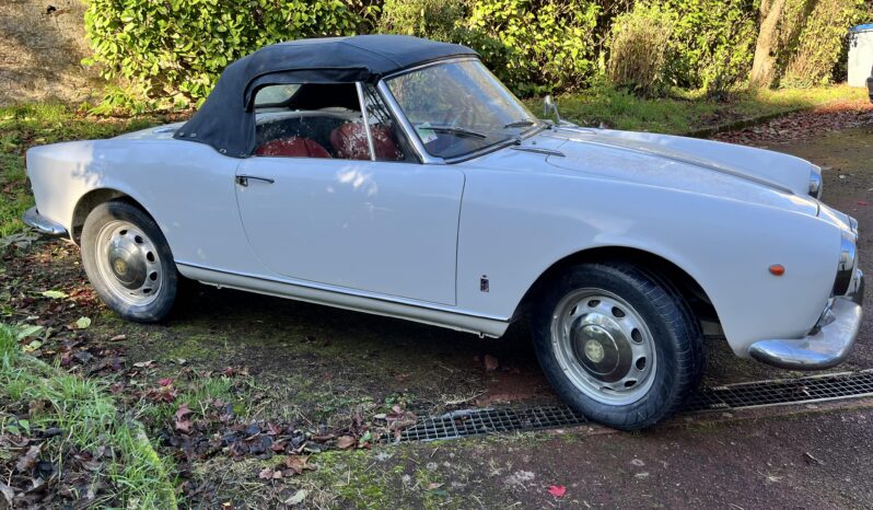 1960 Alfa Romeo Giulietta Spider full