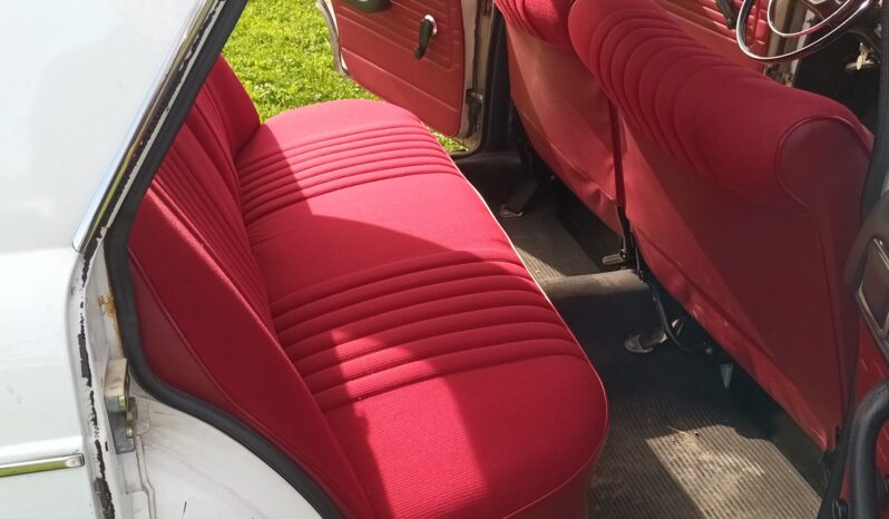 1969 Peugeot 404 Berline full