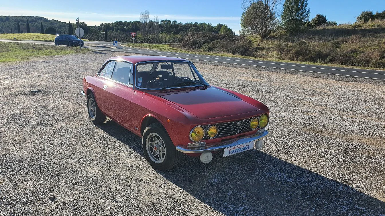 alfa-romeo-giula-junior-1300-gt-1975