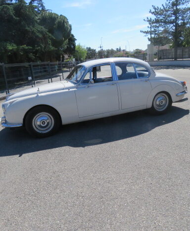 1968 Jaguar 240 complet