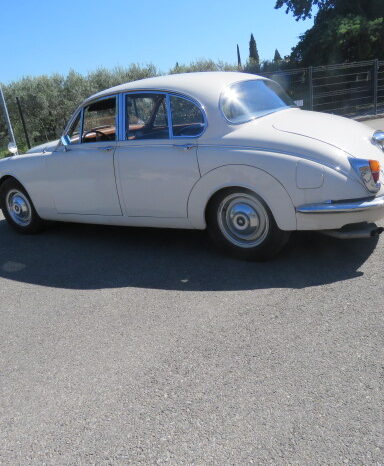 1968 Jaguar 240 complet
