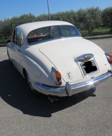 1968 Jaguar 240 complet