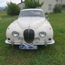 1968 Jaguar 240 full