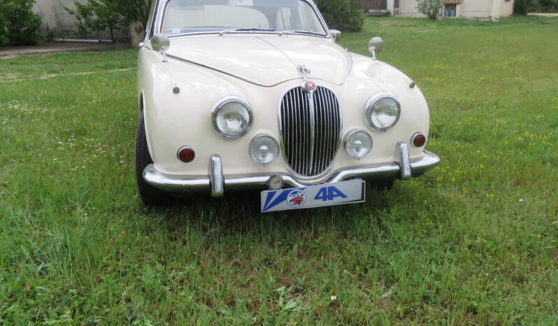 1968 Jaguar 240 full