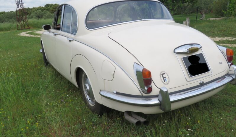 1968 Jaguar 240 full
