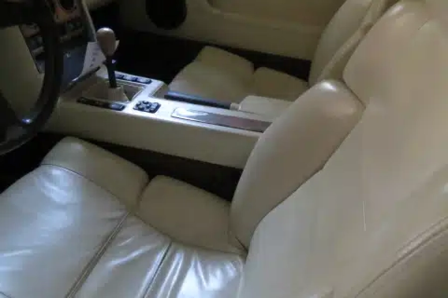 V16