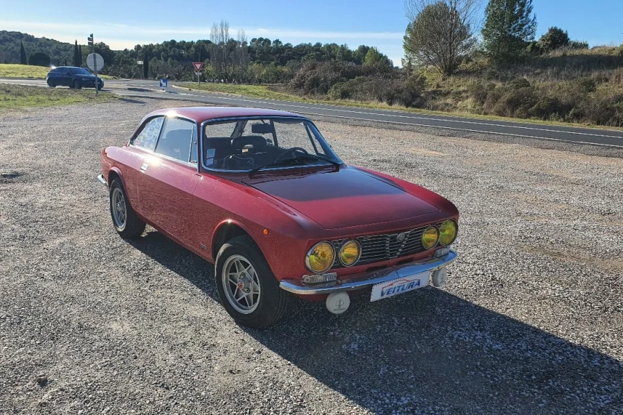 alfa-romeo-giula-junior-1300-gt-1975