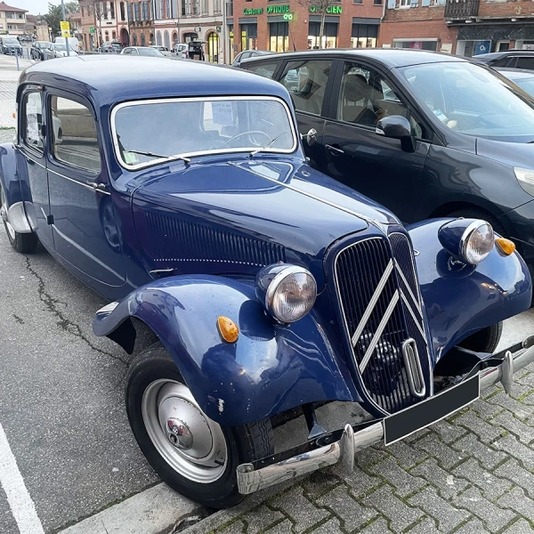citroen_traction_11B_01