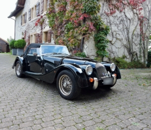 morgan_plus4_26_plaque_floutee